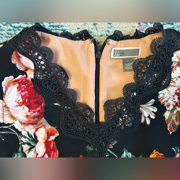 Chelsea 28 Black Foxie Floral Lace Trim Mini Dress size L - Picture 3 of 10